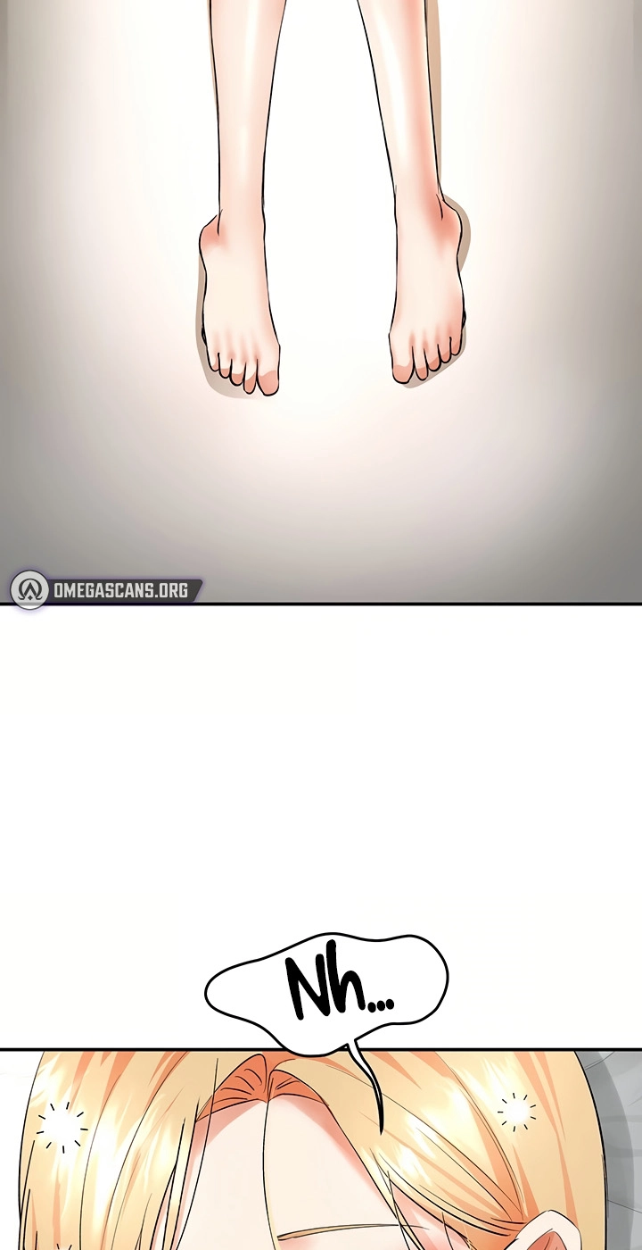 I'm the only guy in the massage parlor. Chapter 11 page 27 - 
