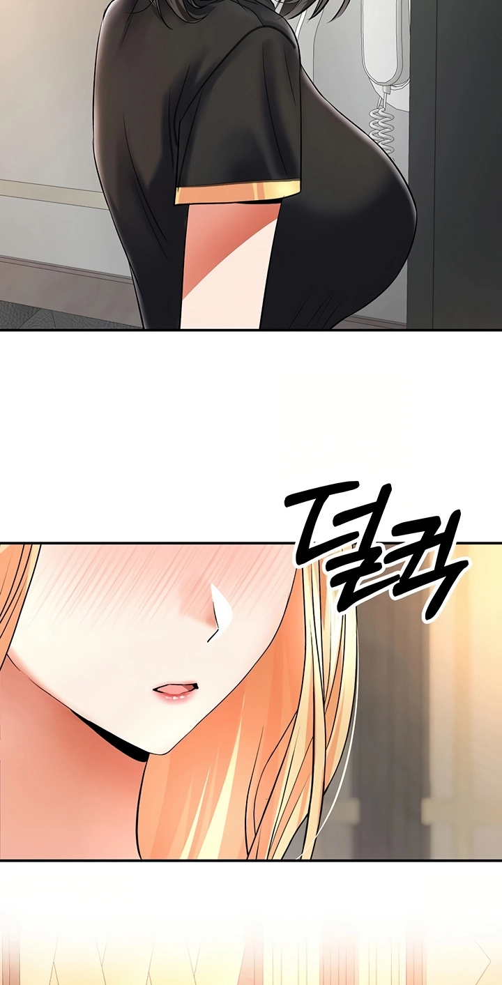 I'm the only guy in the massage parlor. Chapter 11 page 37 - 