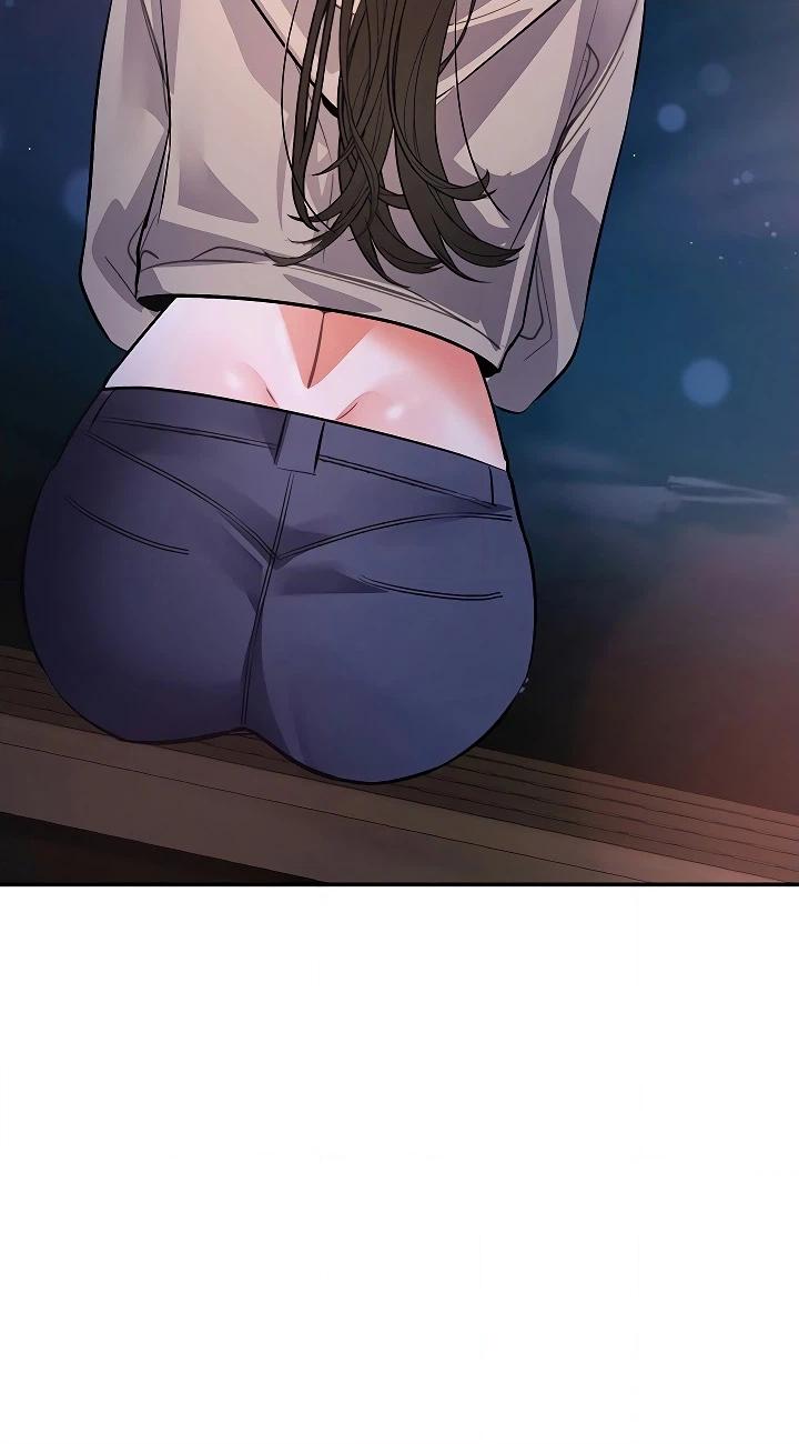 I'm the only guy in the massage parlor. Chapter 13 page 60 - 