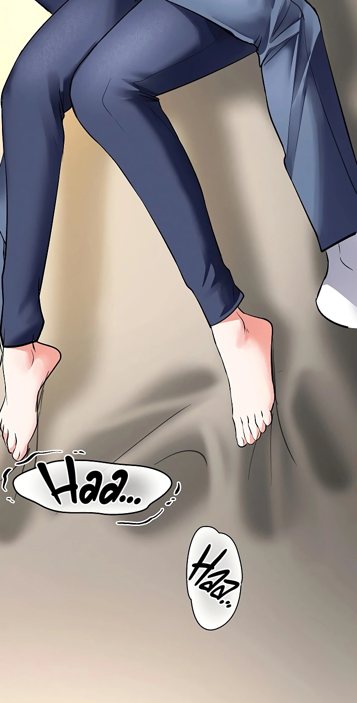 I'm the only guy in the massage parlor. Chapter 13 page 89 - 