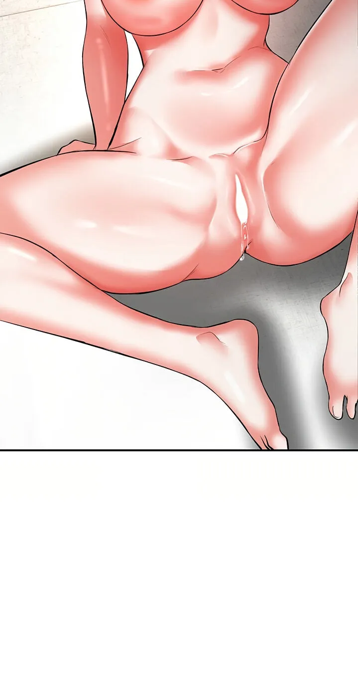 I'm the only guy in the massage parlor. Chapter 18 page 62 - 