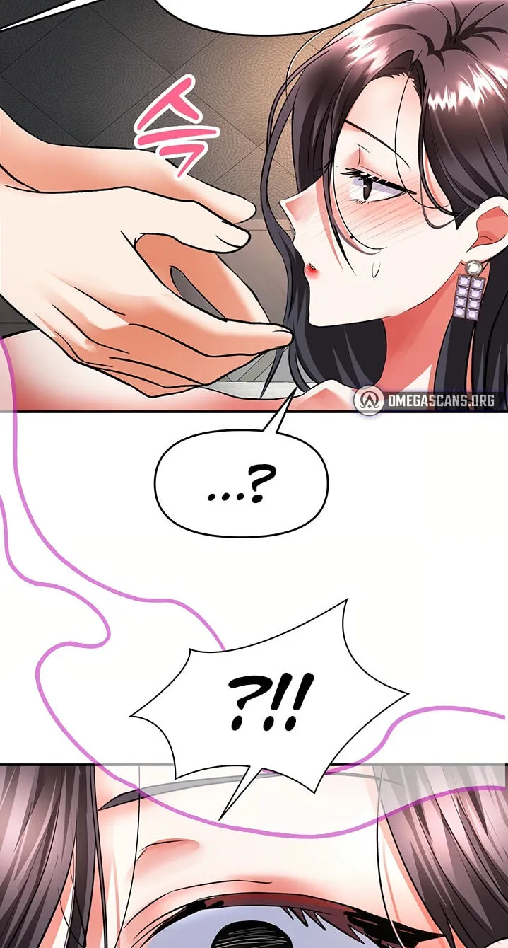 I'm the only guy in the massage parlor. Chapter 18 page 82 - 