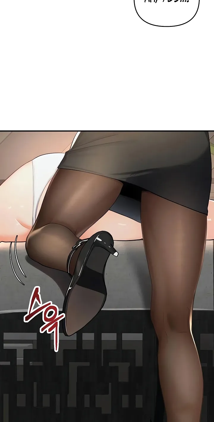 I'm the only guy in the massage parlor. Chapter 2 page 22 - 