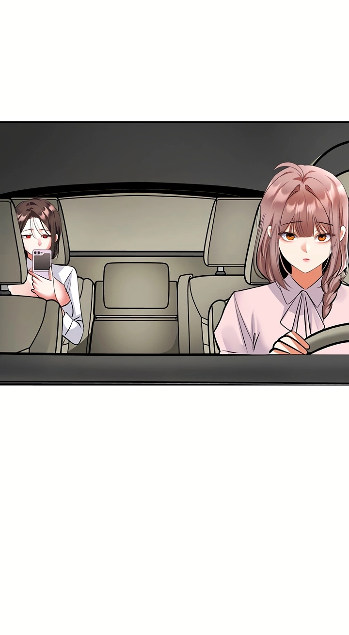 I'm the only guy in the massage parlor. Chapter 25 page 33 - 