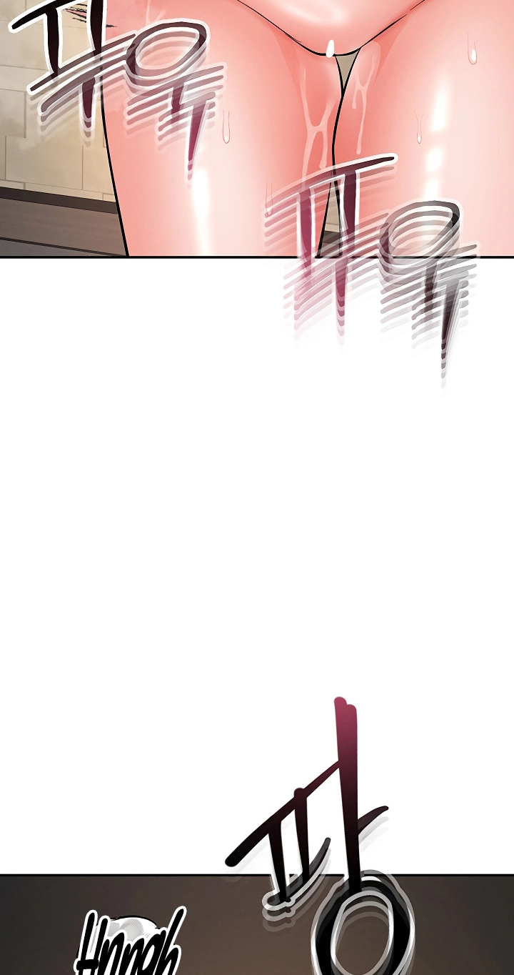 I'm the only guy in the massage parlor. Chapter 28 page 68 - 