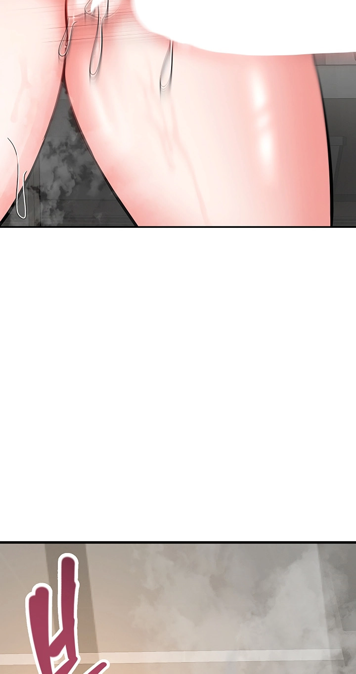 I'm the only guy in the massage parlor. Chapter 28 page 74 - 