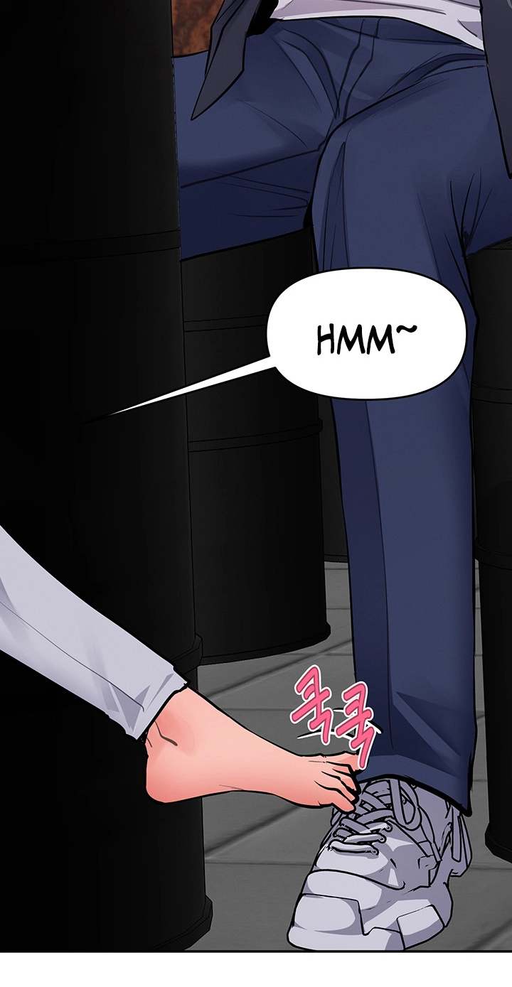 I'm the only guy in the massage parlor. Chapter 29 page 17 - 
