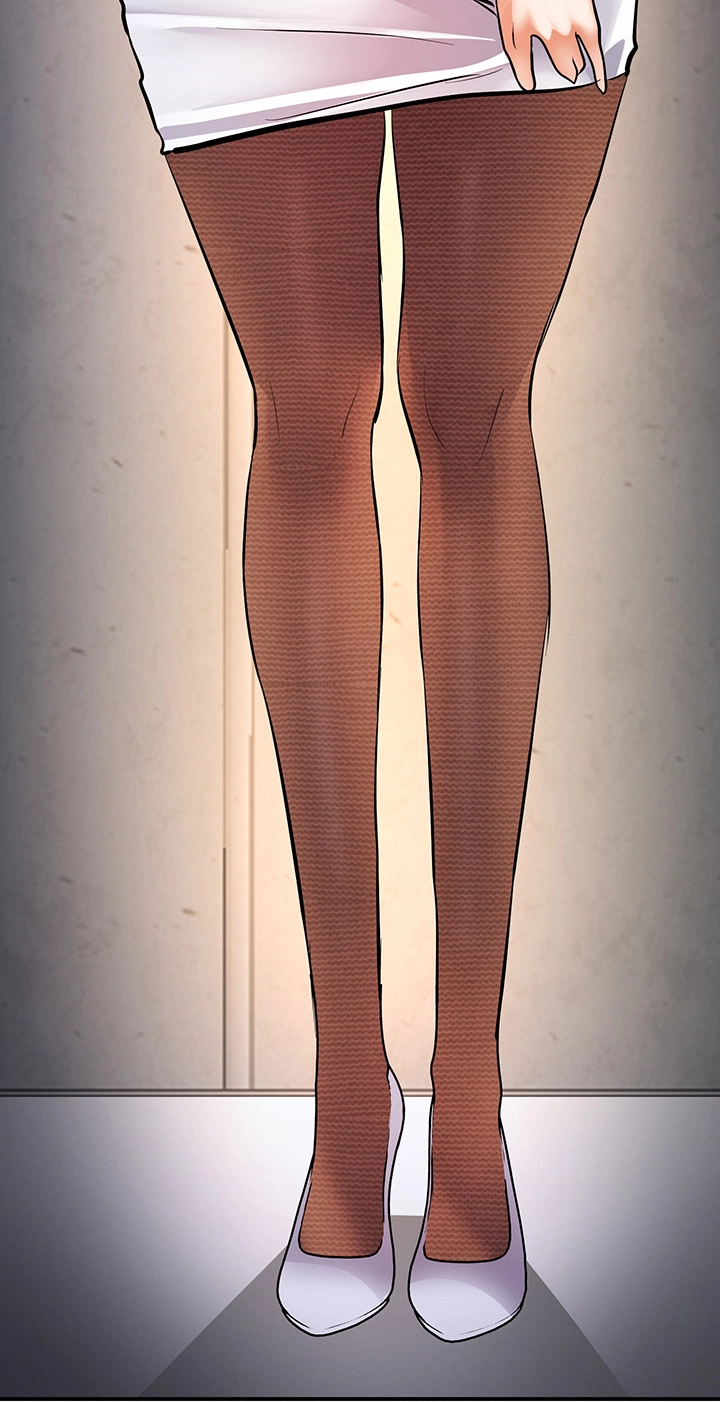 I'm the only guy in the massage parlor. Chapter 30 page 107 - 
