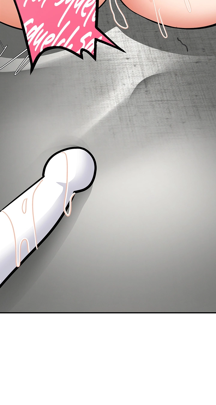 I'm the only guy in the massage parlor. Chapter 32 page 66 - 