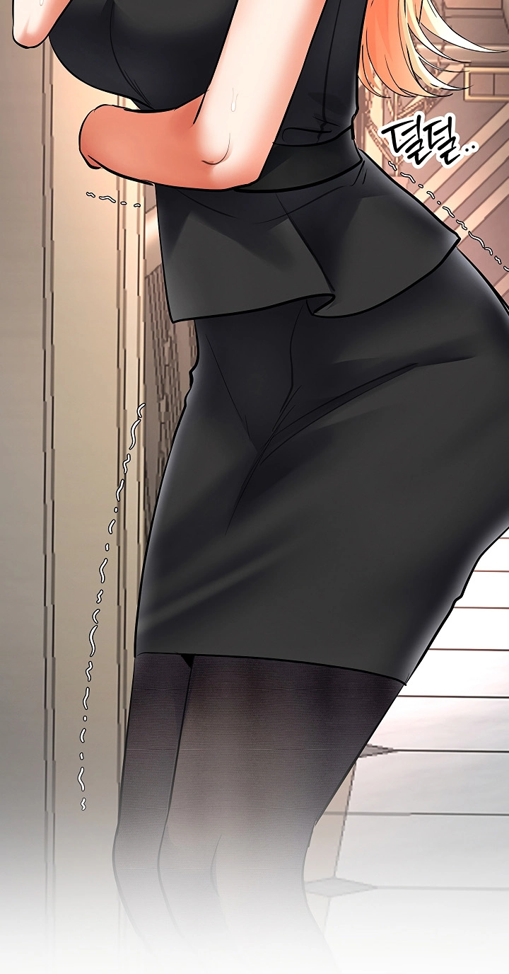 I'm the only guy in the massage parlor. Chapter 32 page 95 - 