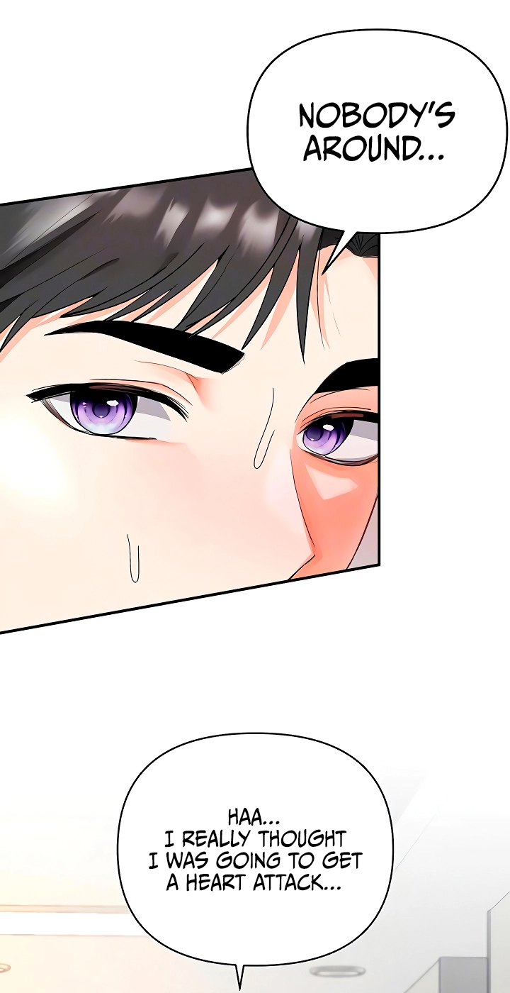 I'm the only guy in the massage parlor. Chapter 5 page 14 - 
