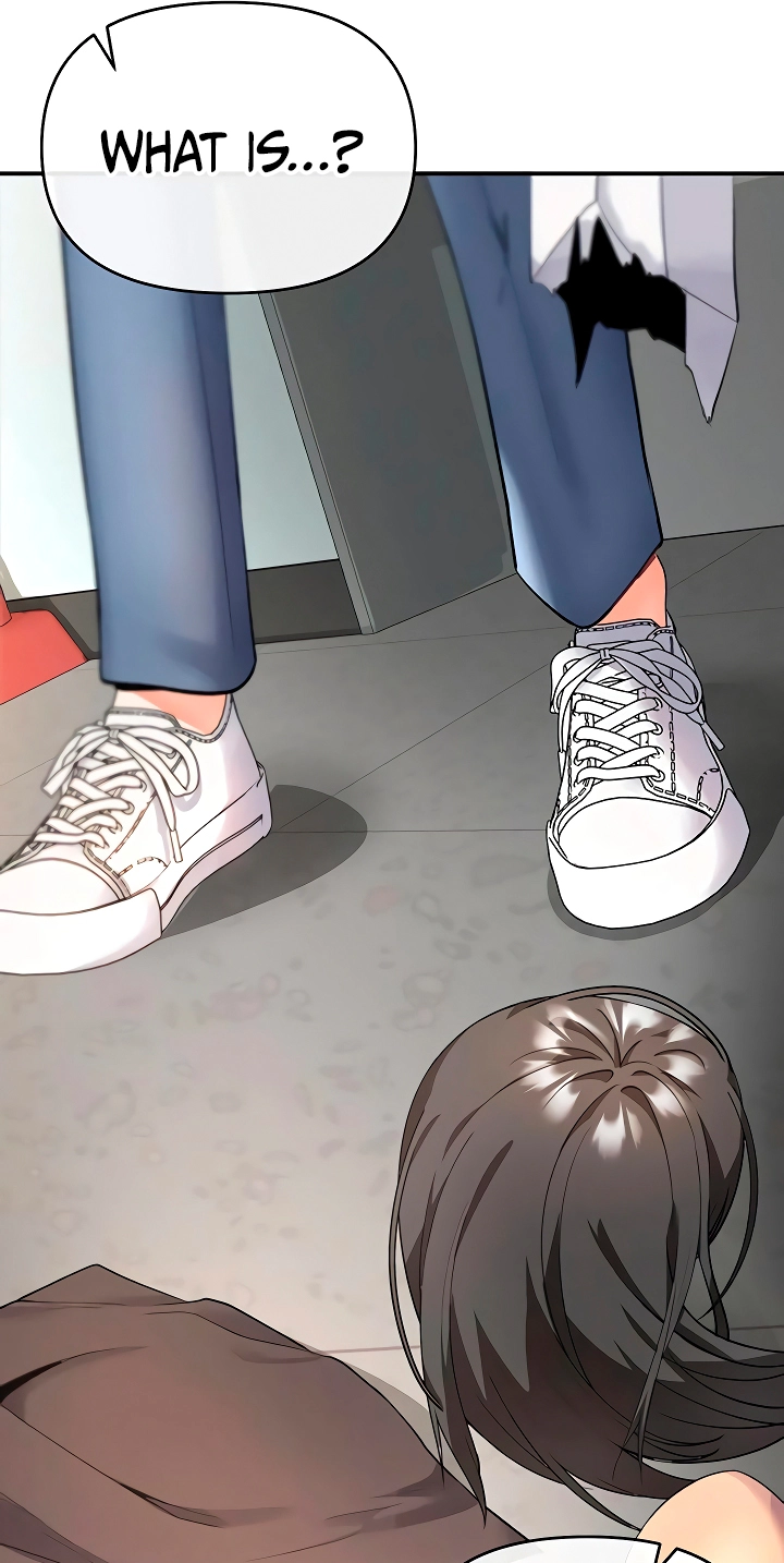 I'm the only guy in the massage parlor. Chapter 5 page 81 - 