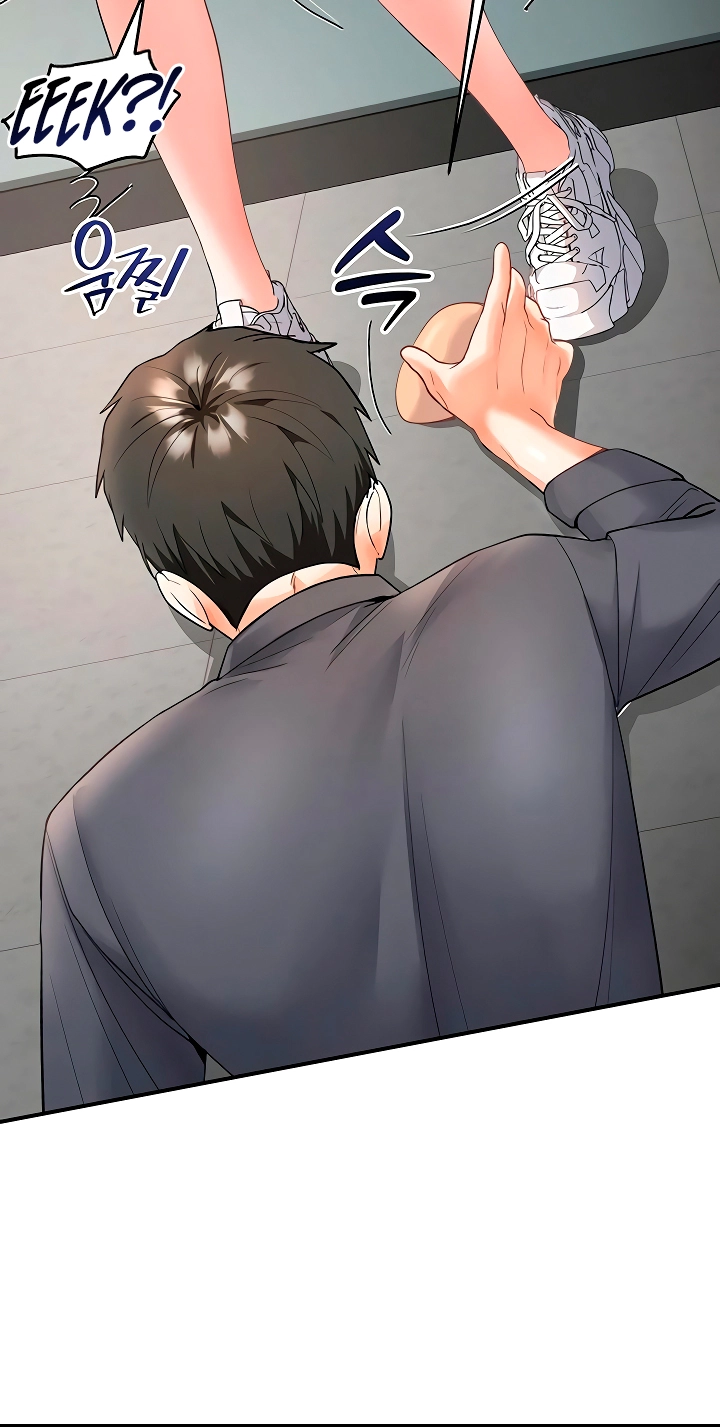 I'm the only guy in the massage parlor. Chapter 5 page 88 - 