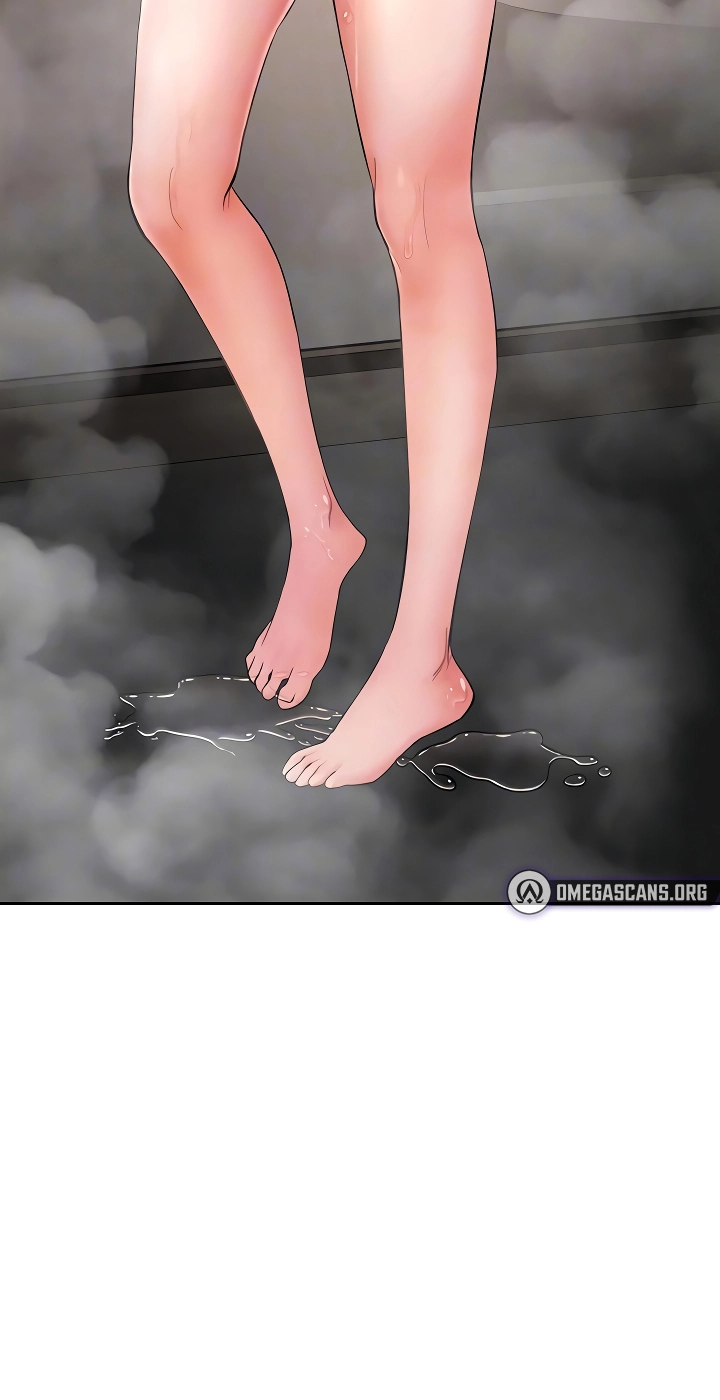 I'm the only guy in the massage parlor. Chapter 6 page 10 - 