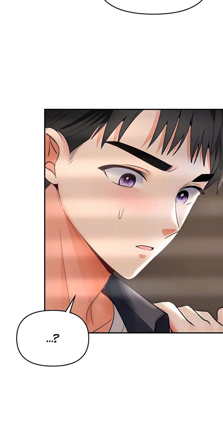 I'm the only guy in the massage parlor. Chapter 7 page 26 - 