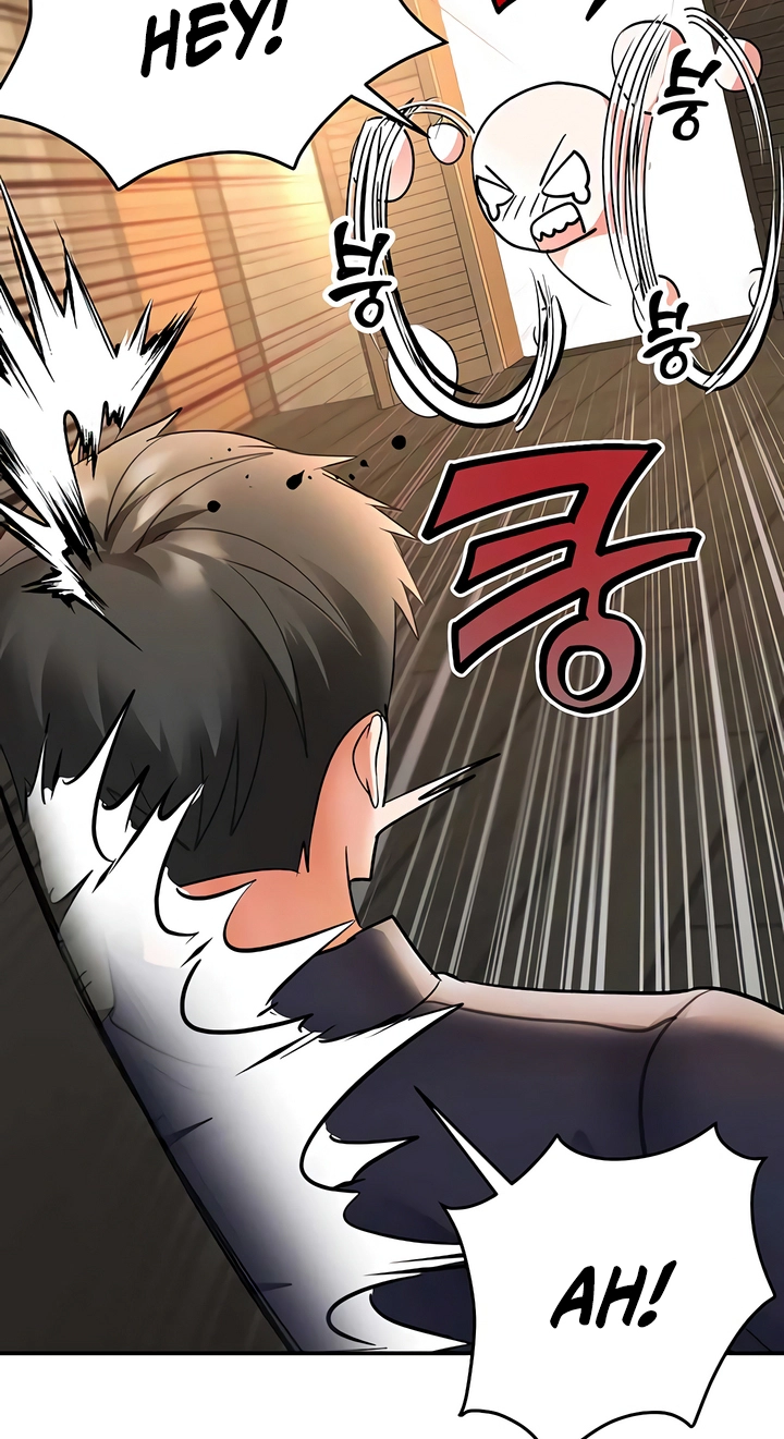 I'm the only guy in the massage parlor. Chapter 7 page 41 - 