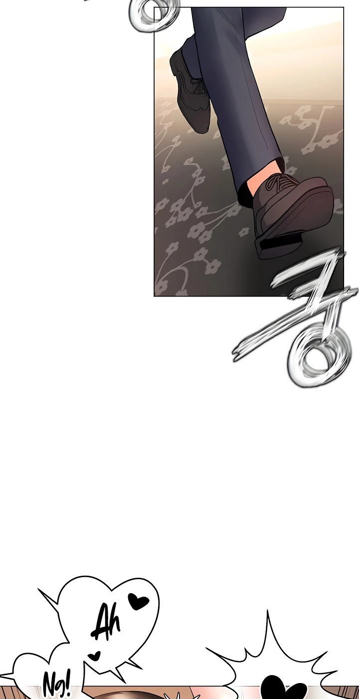 I'm the only guy in the massage parlor. Chapter 8 page 47 - 