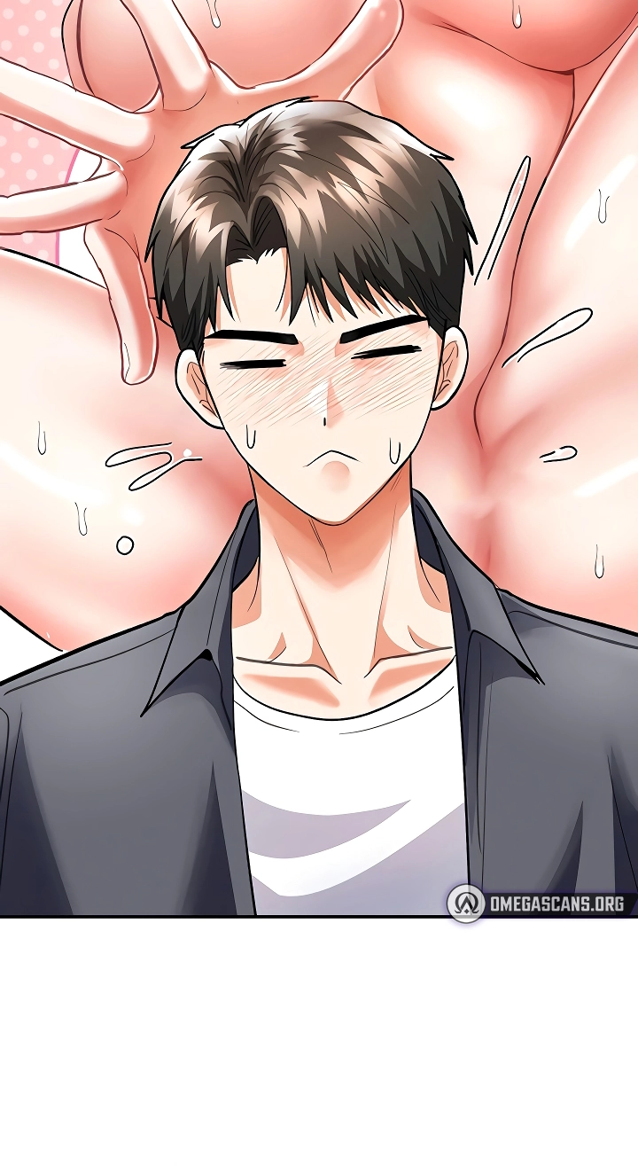 I'm the only guy in the massage parlor. Chapter 8 page 79 - 